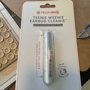 Tech Candy Earbud Cleaning Tool (New in sealed packaging)